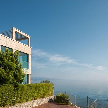 Villa Arentz Residence - Front Sea Apartments Опатия Экстерьер фото